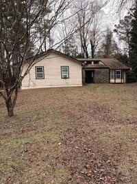 Building Photo - COMING SOON! Beautiful 3BR 2BA Home w/ Garage Parking in Riverdale