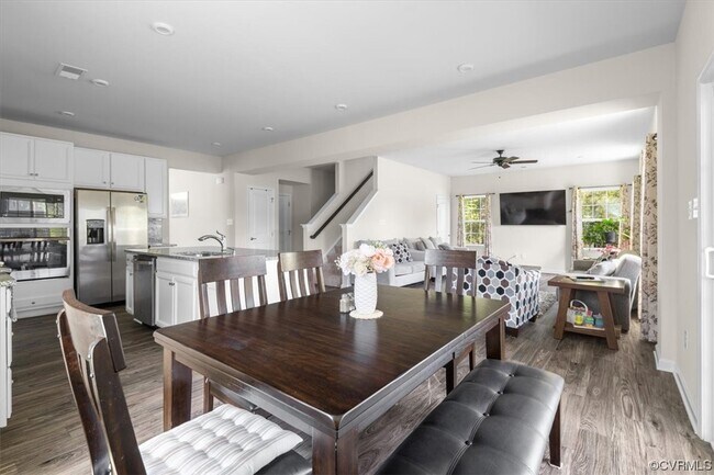 Building Photo - 13507 Enon Oaks Pl