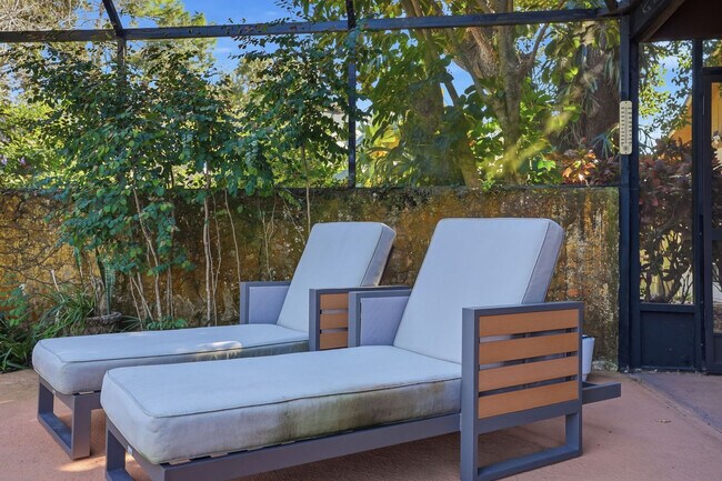 Building Photo - 13609 Heritage Way