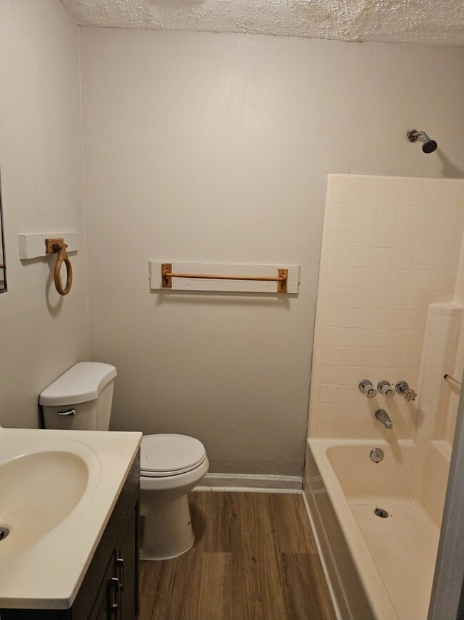 Building Photo - 422 Meriwether St