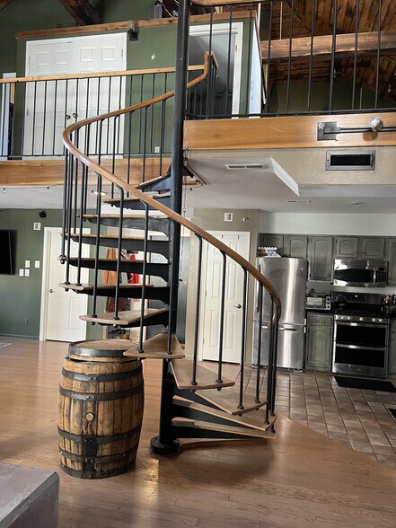 Building Photo - 51 W Blenkner St