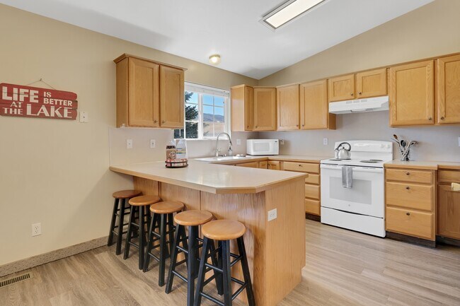 Building Photo - 129 N 100 W