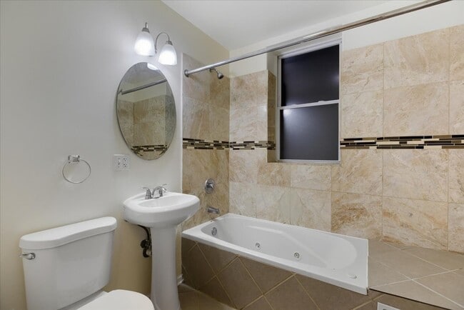 Building Photo - 54 E 50th St