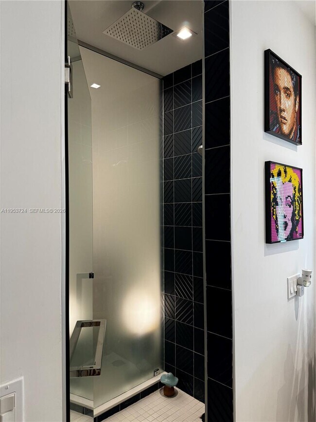 Building Photo - 1030 15th St