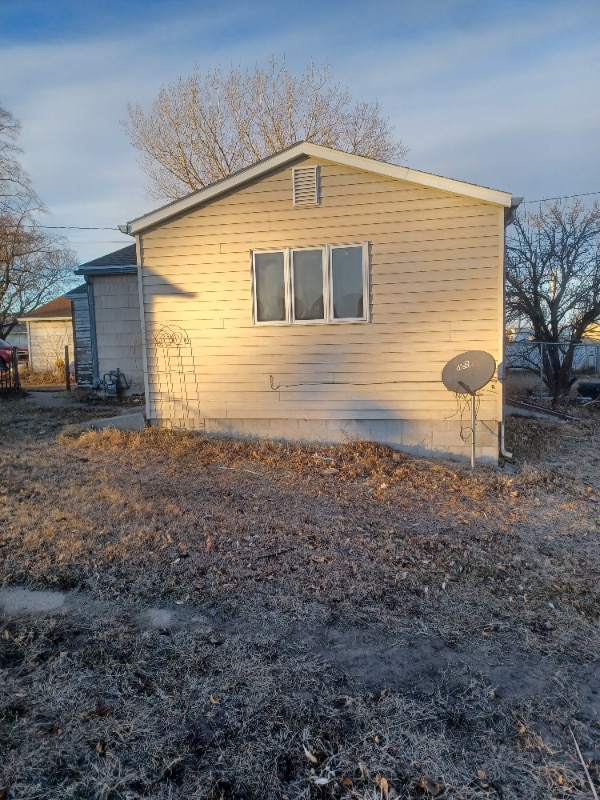Building Photo - 539.5 S 1st St
