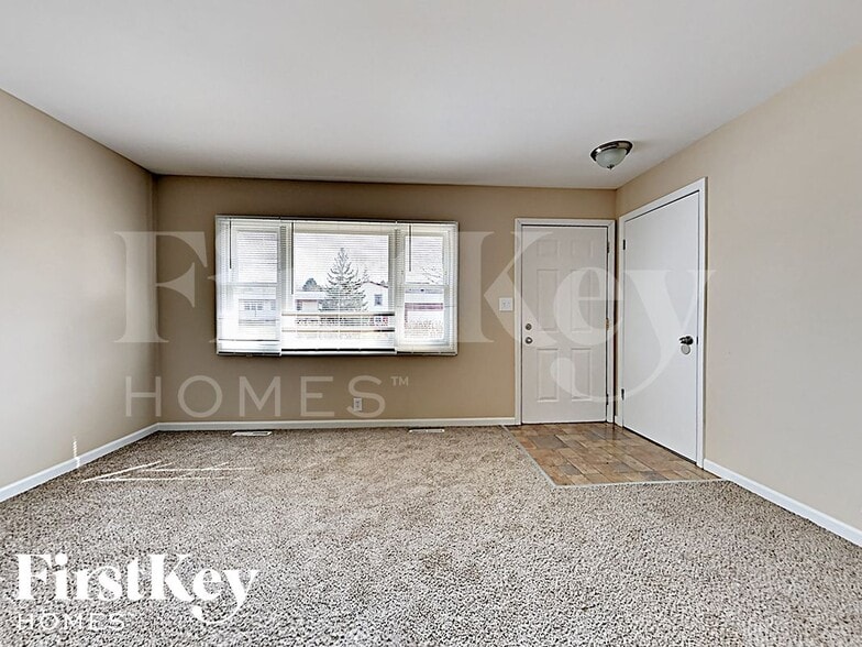 Building Photo - 8920 Woody Trail