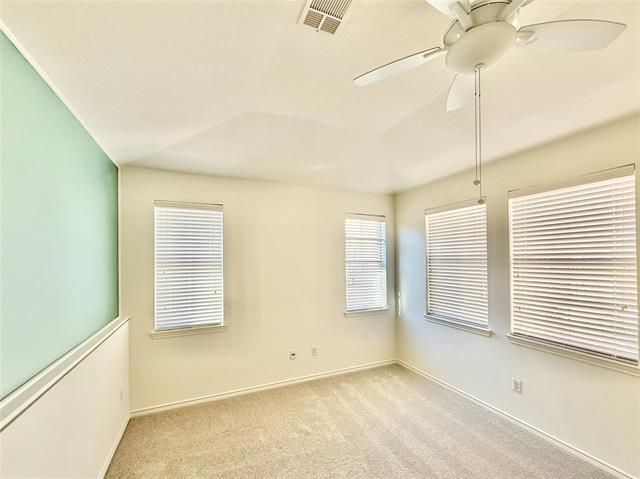 Building Photo - 2008 Grove Park Ln