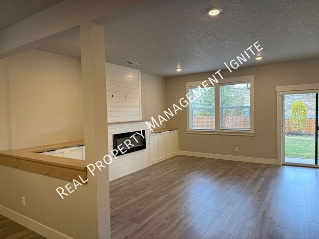 Building Photo - 19294 SW Marshmallow Pl