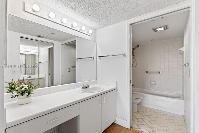 Building Photo - 1650 SW 124th Terrace