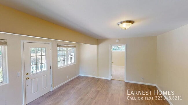 Building Photo - 2446 Liberty Ln