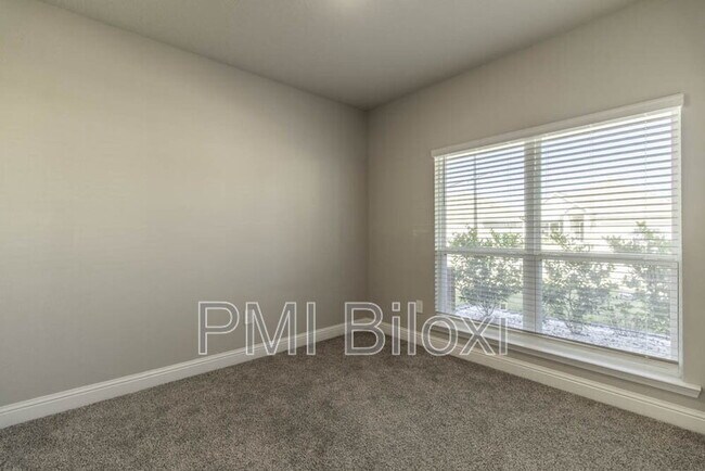 Building Photo - 84 Saltmeadow Cir