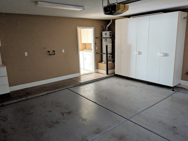Building Photo - 10188 Birch Bluff Ln