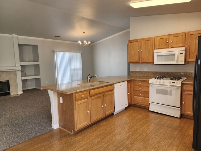 Building Photo - Patio Home For Rent in Winhaven Gardens