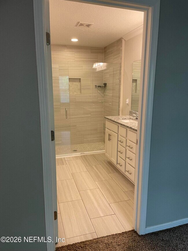 Building Photo - 5549 Broadgate Ct