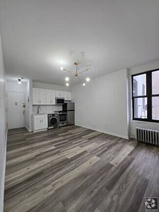 Building Photo - East 35th Street