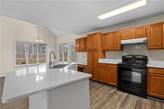 Building Photo - 2155 Southbrook Ridge NW