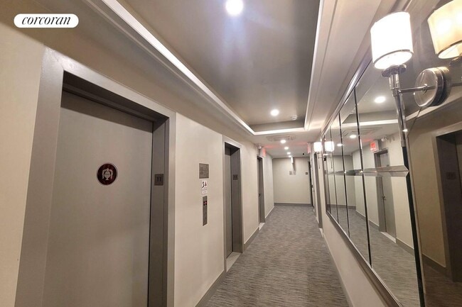 Building Photo - 45 W 81st St
