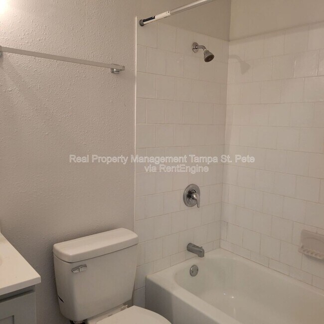 Building Photo - 8429 N 39th St