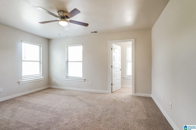 Building Photo - 115 Ridgeview Cir
