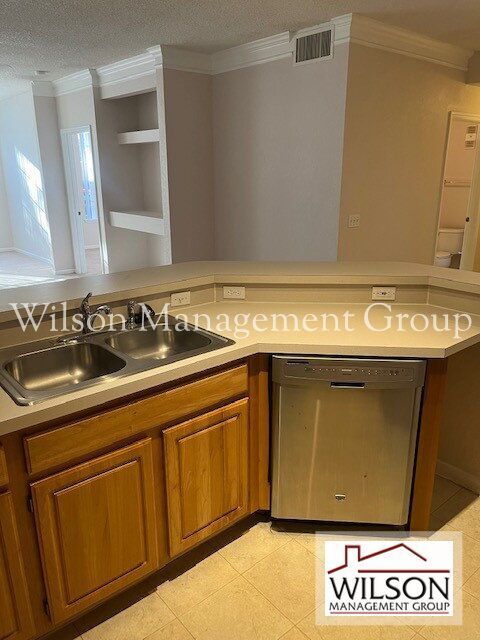 Building Photo - 13037 Mulberry Park Dr