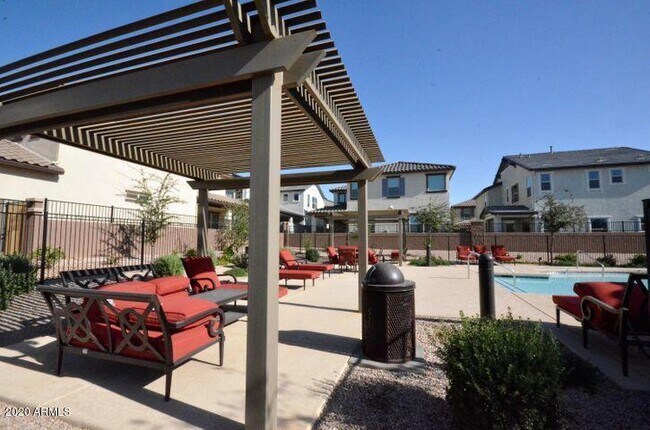 Building Photo - 256 N Scott Dr