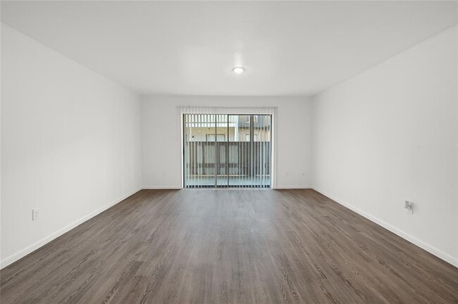 Building Photo - 8425 Hearth Dr