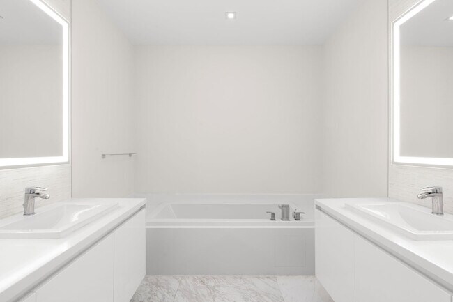 Building Photo - 701 N Fort Lauderdale Beach Blvd