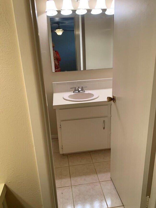 Building Photo - 3312 Tanglewood Ln