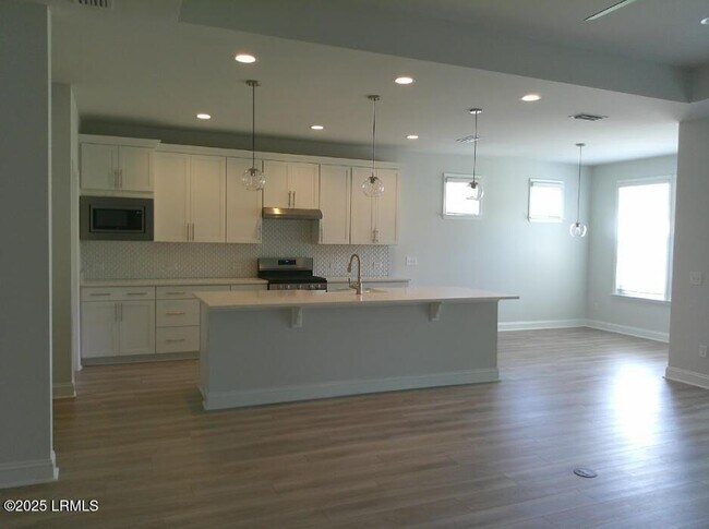 Building Photo - 443 Crane Ct
