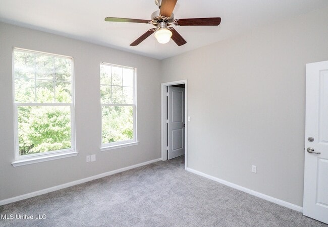 Building Photo - 473 Olive Branch Way