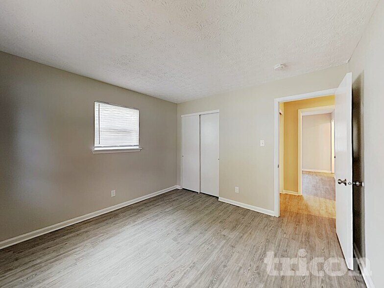 Building Photo - 8605 Lighthorse Dr