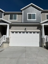Building Photo - Pet Friendly Lehi Townhome