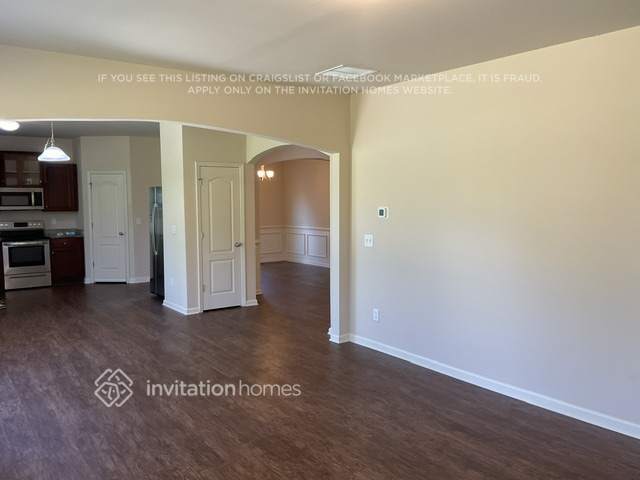 Building Photo - 3600 Brookhollow Dr