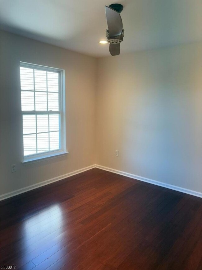 Building Photo - 312 Winding Hill Dr