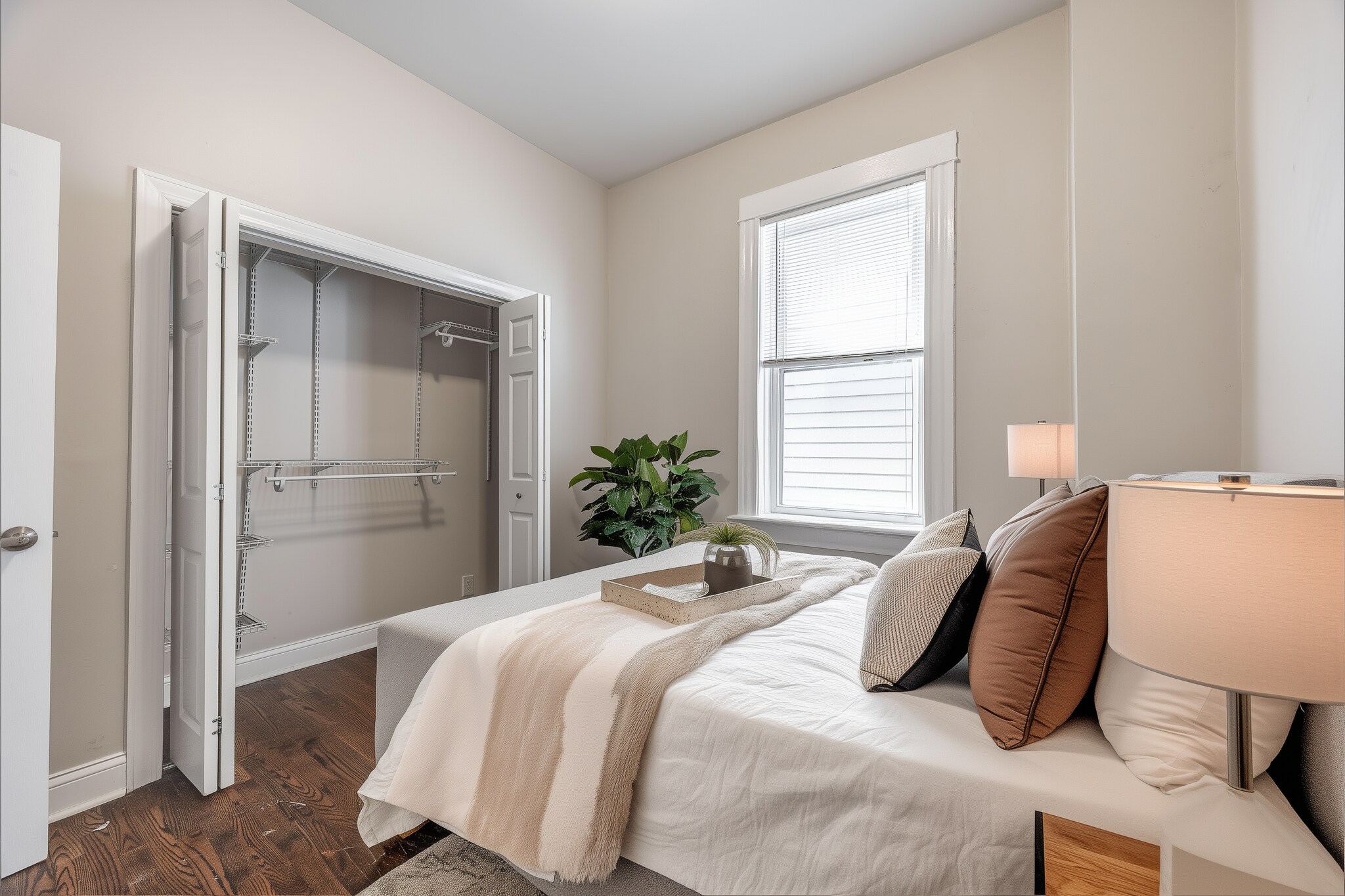 Building Photo - 4849 N Seeley Ave