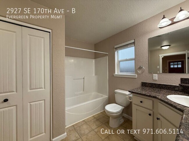 Building Photo - 2927 SE 170th Ave
