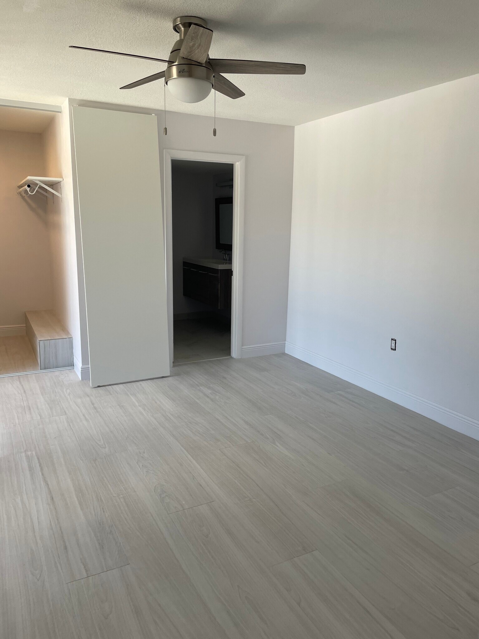 Building Photo - 131 1st Way