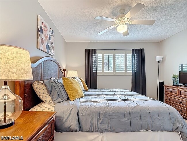 Building Photo - 150 Turtle Lake Ct