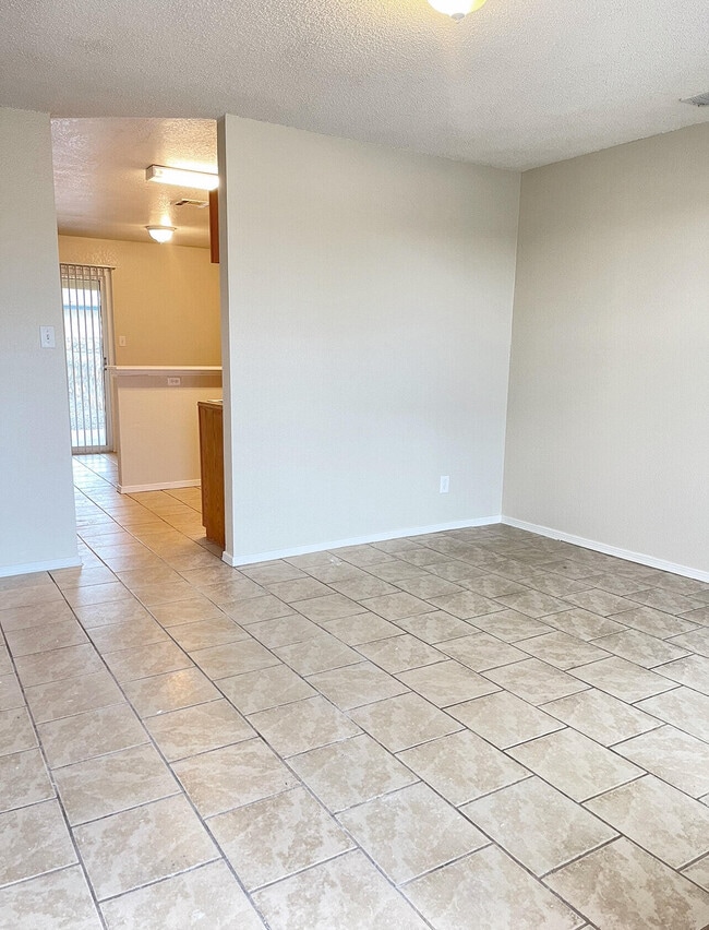 Building Photo - 4016 Moonlight Ave