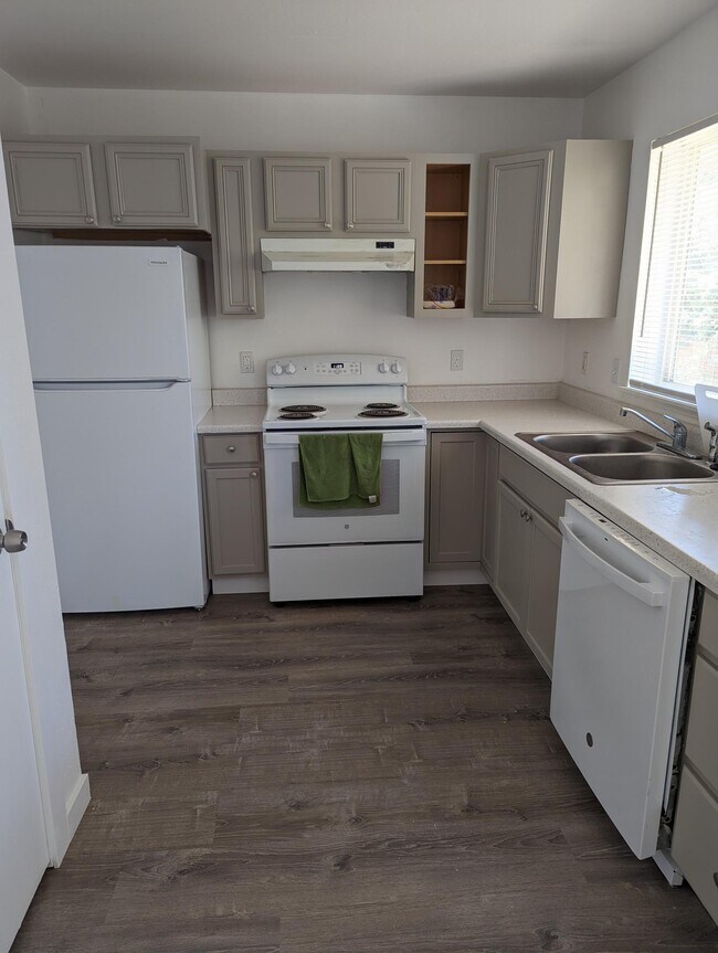 Building Photo - 5135 N Abbey Ct