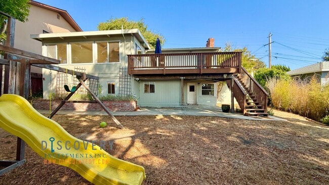 Building Photo - 3+ Bedroom Modern El Cerrito Hills Home