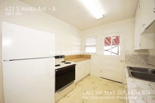 Building Photo - 422 S Hayes Ave