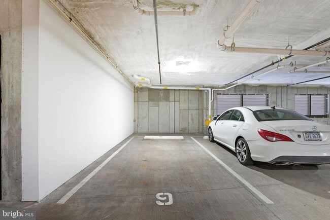 Building Photo - 46294 Mount Milstead Ter