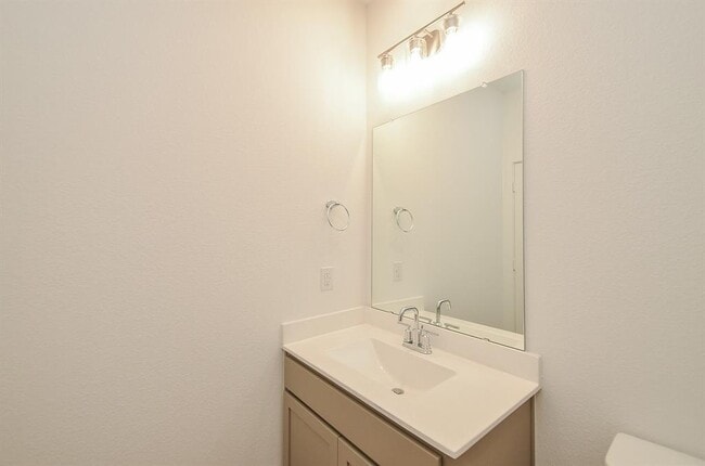 Building Photo - 1607 Blue Cypress Dr