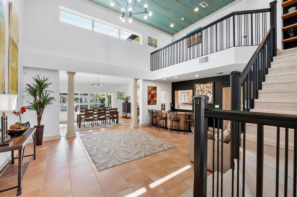 Building Photo - 2484 SE 12th St