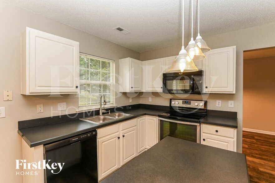 Building Photo - 5288 Moonlight Trail SW