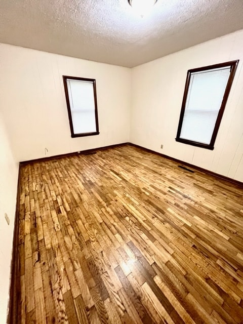 THREE Bedrooms - 2618 W Elm St