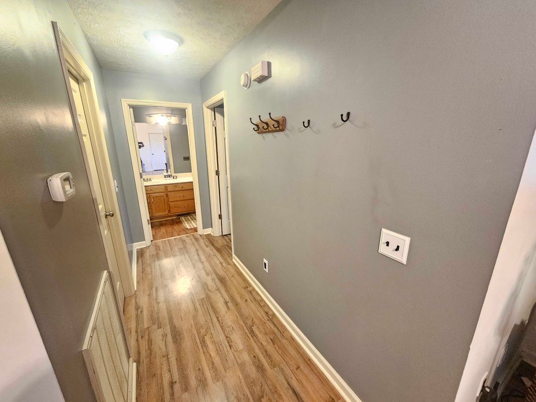 Building Photo - 4797 E Richmond Shop Rd