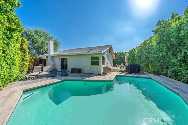 Building Photo - 80695 Columbia Ave