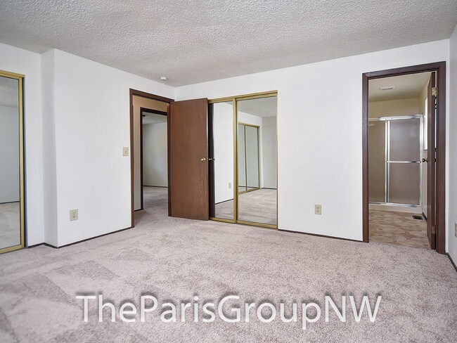 Building Photo - 14655 NE 179th St